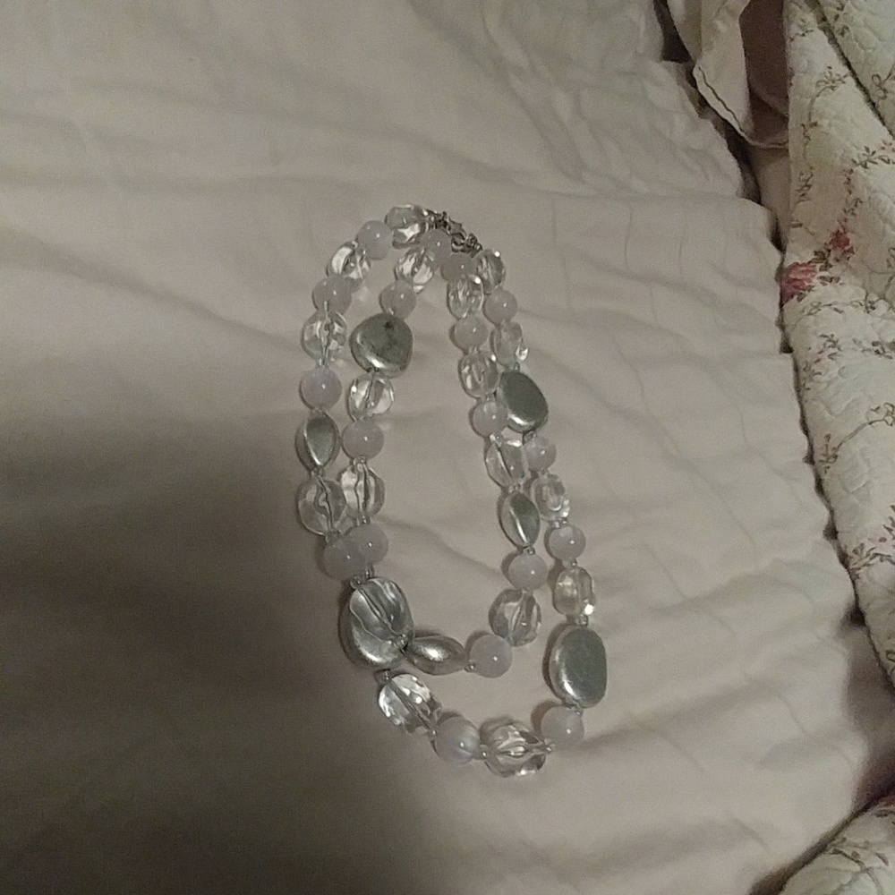 Incomplete Premier Designs necklace